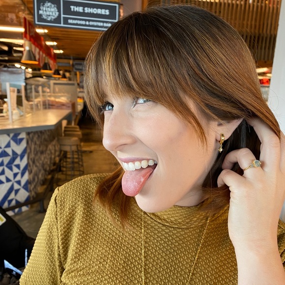 Meet your Posher, Claire - Picture 1 of 1